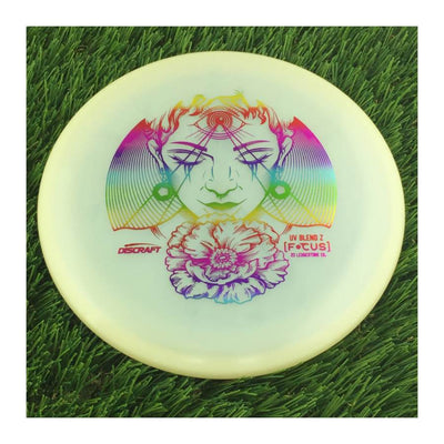 Discraft Elite Z UV Focus with 2023 Ledgestone Edition - Wave 3 Stamp - 174g - Translucent Cream