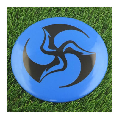 Dynamic Discs Fuzion Sergeant with DyeMax Huk Lab Trifly Stamp - 176g - Solid Blue