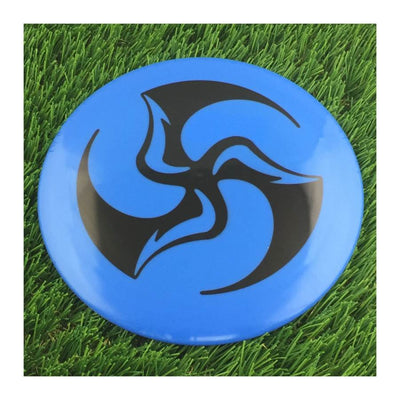 Dynamic Discs Fuzion Sergeant with DyeMax Huk Lab Trifly Stamp - 176g - Solid Blue