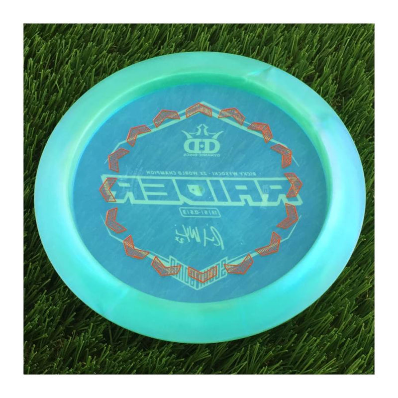 Dynamic Discs Lucid-X Chameleon Glimmer Raider with RickyWysocki - 2X World Champion & Sockibomb Ring Bottom Stamp - 173g - Translucent Blue