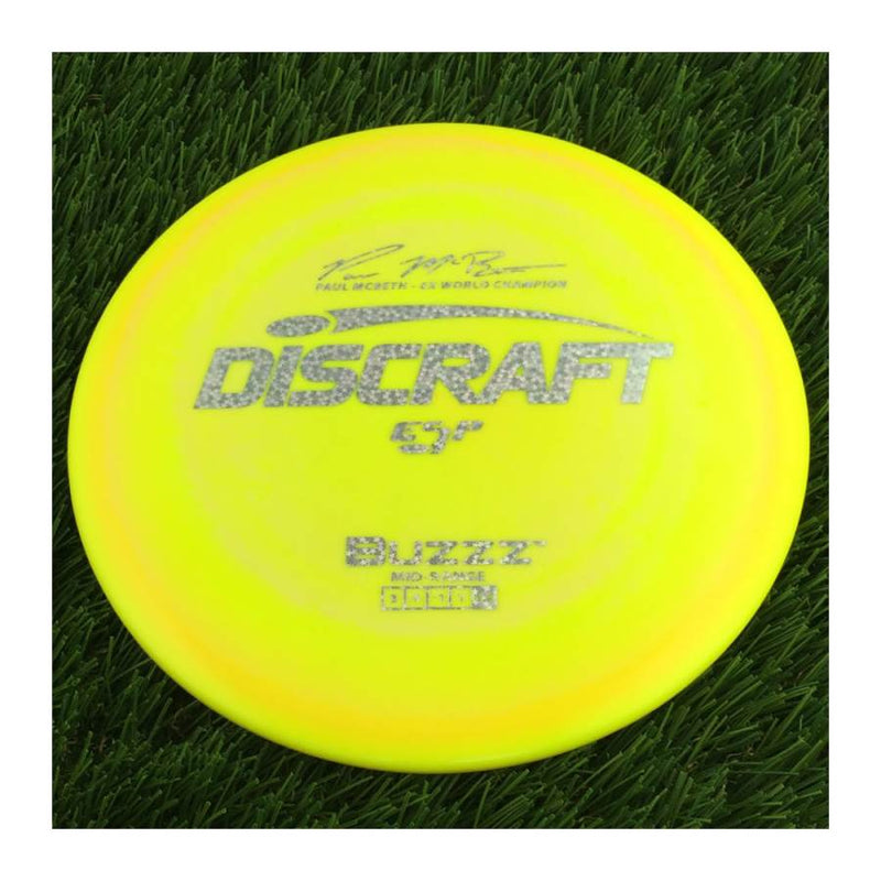 Discraft ESP Buzzz with Paul McBeth - 6x World Champion Signature Stamp - 173g - Solid Yellow