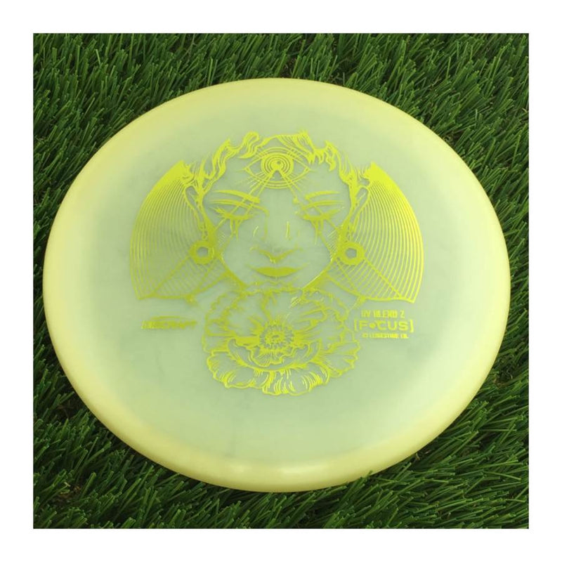 Discraft Elite Z UV Focus with 2023 Ledgestone Edition - Wave 3 Stamp - 174g - Translucent Cream