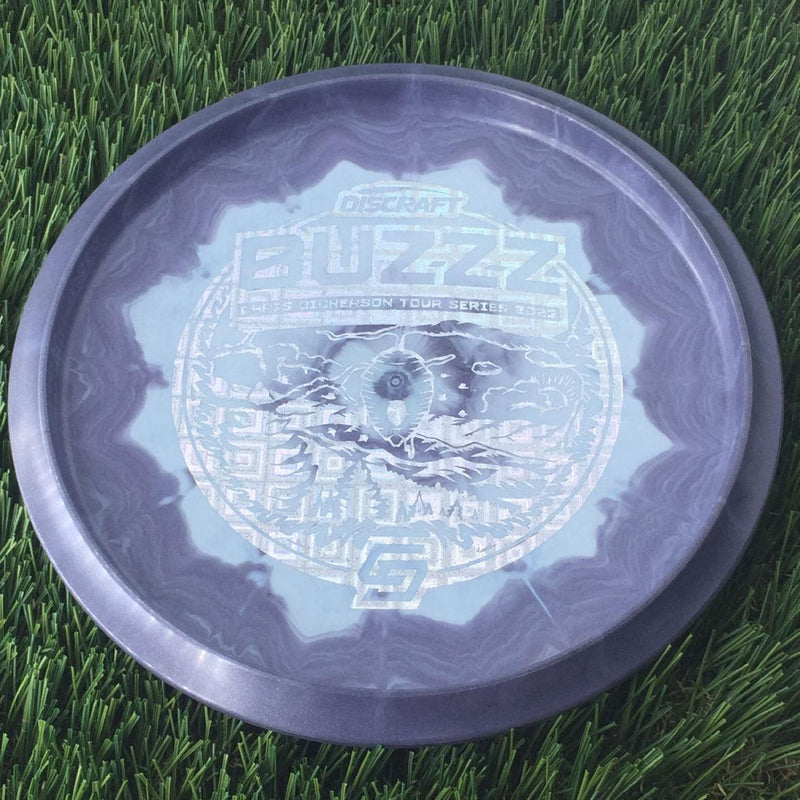 Discraft ESP Swirl Buzzz with Chris Dickerson Tour Series 2023 Stamp - 176g Dark Purple